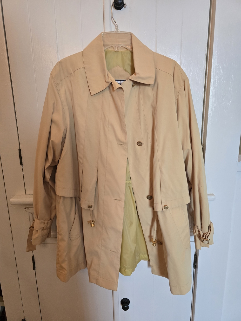 Women's Lightweight Trench Coat Jacket in Beige